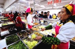 <b>经政务院文化教育委员会</b>